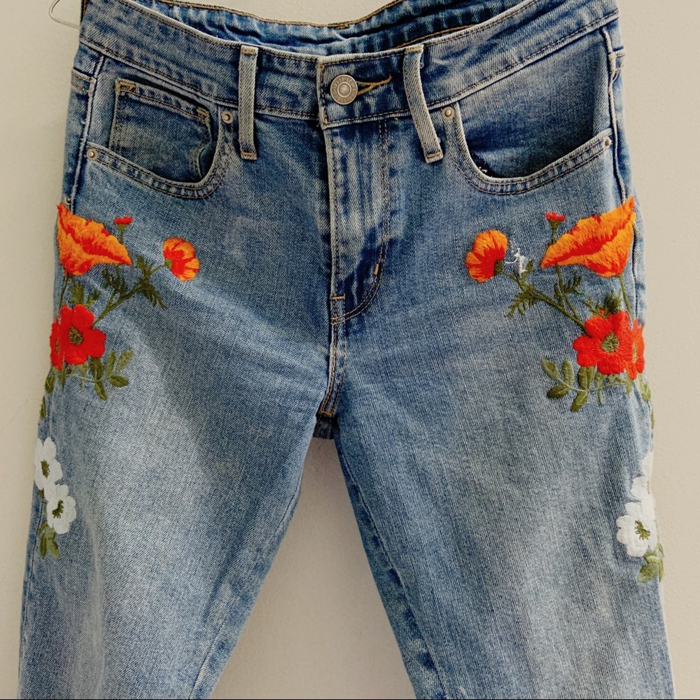 Poppy Embroidered 501 Levi’s